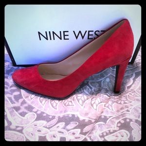 Red Nine West Round Toe Pumps